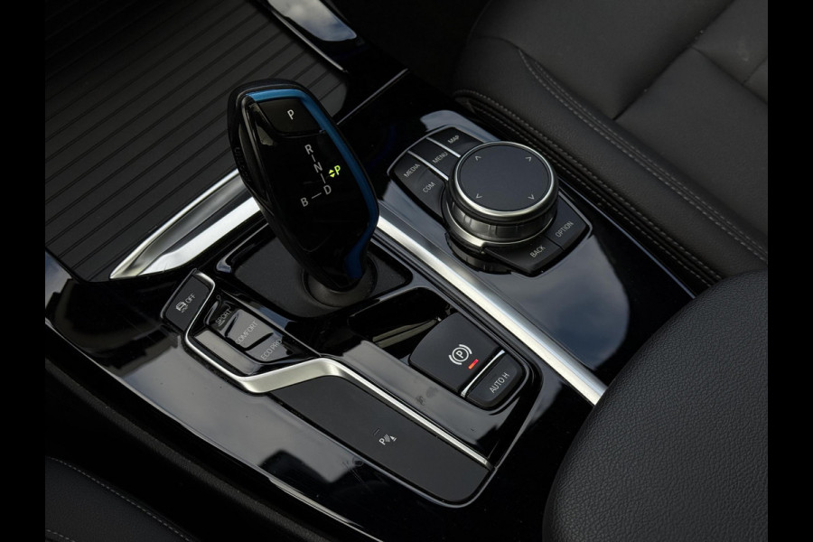 BMW iX3 Executive 80 kWh | Trekhaak | Panorama | Leder | Navi | Camera |