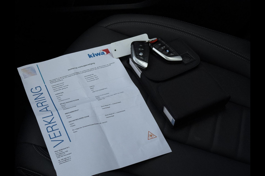 BMW iX3 Executive 80 kWh | Trekhaak | Panorama | Leder | Navi | Camera |