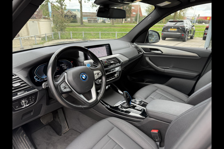 BMW iX3 Executive 80 kWh | Trekhaak | Panorama | Leder | Navi | Camera |
