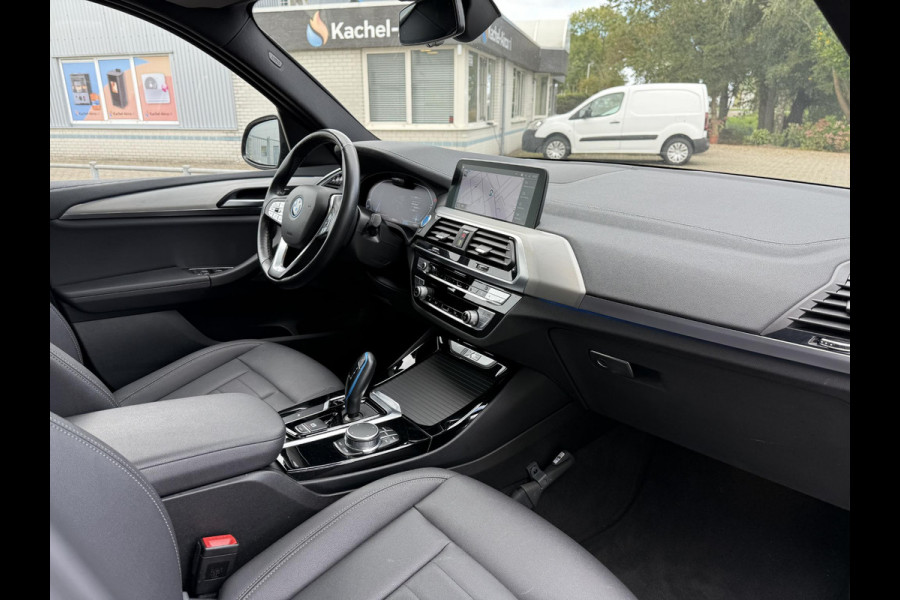 BMW iX3 Executive 80 kWh | Trekhaak | Panorama | Leder | Navi | Camera |