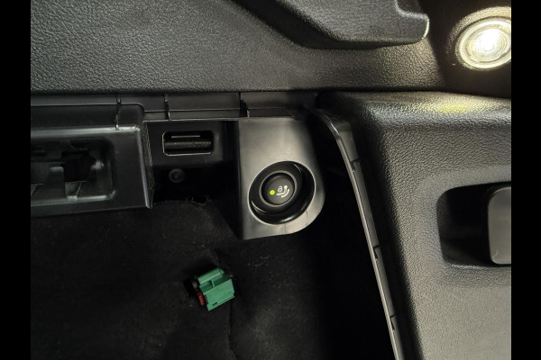 BMW iX3 Executive 80 kWh | Trekhaak | Panorama | Leder | Navi | Camera |