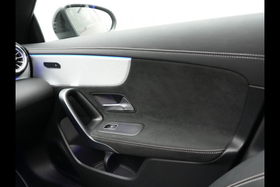Mercedes-Benz CLA-Klasse Shooting Brake 250 e AMG Plug In Hybrid 218pk Dealer O.H PHEV | Trekhaak Af Fabriek | Panodak | Burmester Sound | Adaptive Cruise | Alcantara Sportstoelen Verwarmd | Sfeerverlichting | WideScreen | Navigatie | Mercedes-Benz CLA-Klasse Shooting Brake 250 e AMG Plug In Hybrid 218pk Dealer O.H PHEV | Trekhaak Af Fabriek | Panodak | Burmester Sound | Adaptive Cruise | Alcantara Sportstoelen Verwarmd | Sfeerverlichting | WideScreen | Navigatie |
