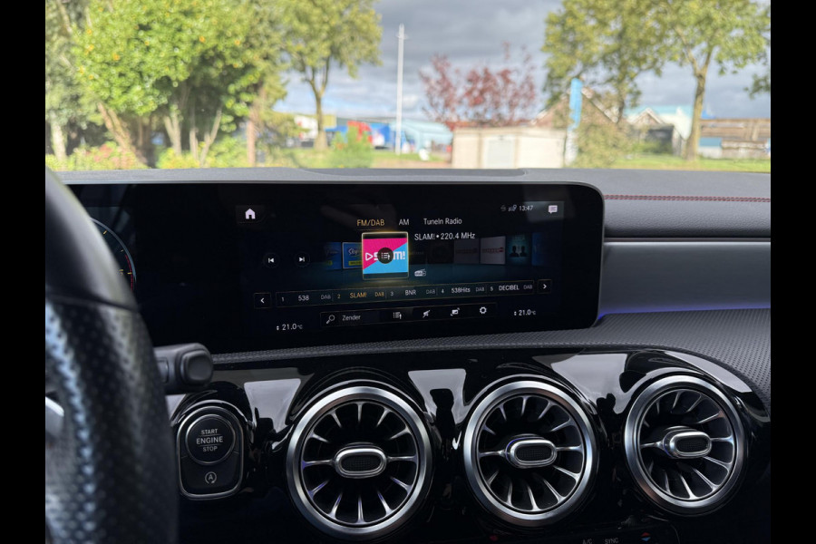 Mercedes-Benz CLA-Klasse Shooting Brake Aut. 180d Business Sol. AMG | Navi | Camera | Sfeer Verlichting |