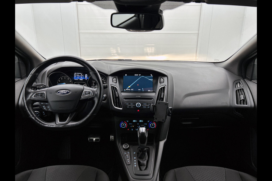 Ford FOCUS Wagon 1.5 Titanium ST-Line | 150PK | Dealer onderH | AchterCAM | ParkASS | Stoel+Stuur verW | TrekH | Lane ASS | Cruise