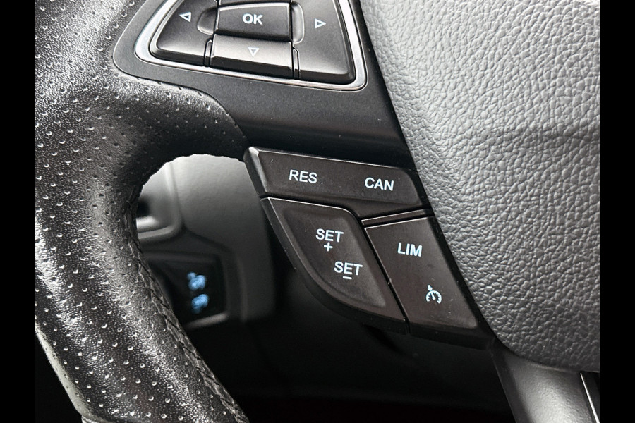 Ford FOCUS Wagon 1.5 Titanium ST-Line | 150PK | Dealer onderH | AchterCAM | ParkASS | Stoel+Stuur verW | TrekH | Lane ASS | Cruise