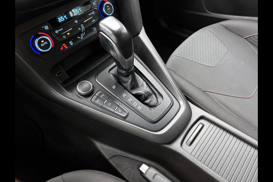 Ford FOCUS Wagon 1.5 Titanium ST-Line | 150PK | Dealer onderH | AchterCAM | ParkASS | Stoel+Stuur verW | TrekH | Lane ASS | Cruise