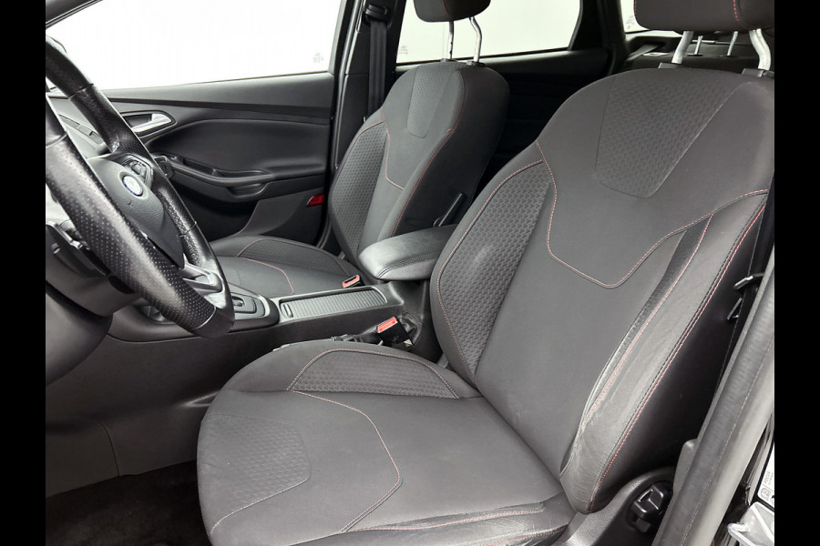 Ford FOCUS Wagon 1.5 Titanium ST-Line | 150PK | Dealer onderH | AchterCAM | ParkASS | Stoel+Stuur verW | TrekH | Lane ASS | Cruise