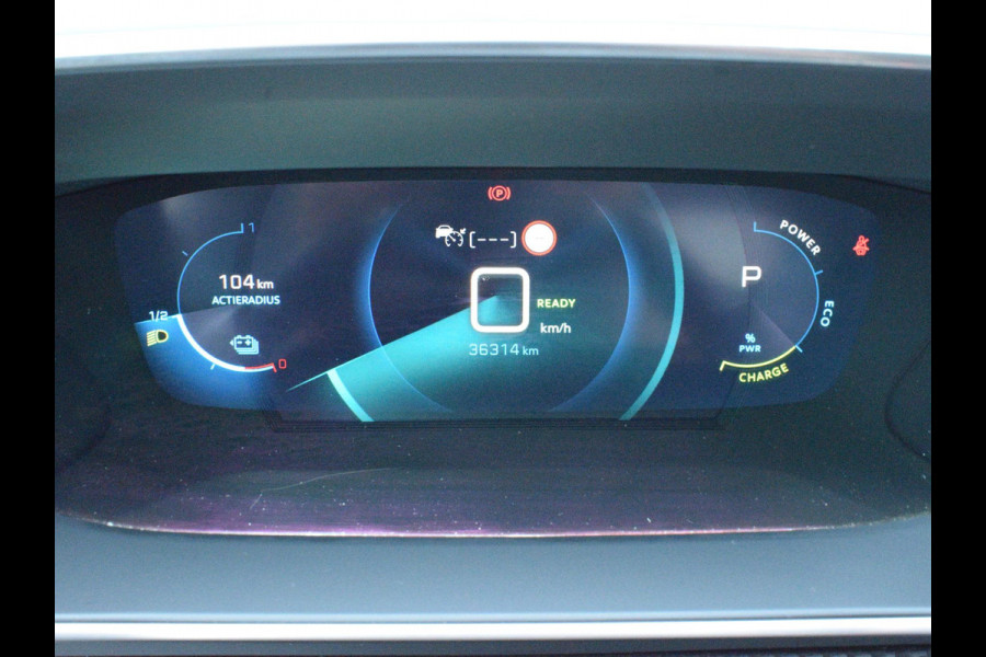 Peugeot e-2008 EV GT 50 kWh | navigatie | camera + sensoren | stoelverwarming | adaptieve cruise control