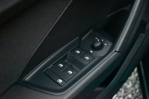 Audi A3 Sportback 30 TFSI PRO LINE CAMERA/ACC/CARPLAY