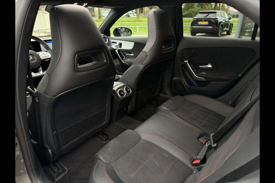 Mercedes-Benz A-Klasse 200 Aut. Bus. Sol. AMG Sport | Panorama | Burmester | Memory | Multi Beam | Sfeer Verlichting |