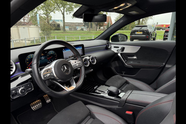 Mercedes-Benz A-Klasse 200 Aut. Bus. Sol. AMG Sport | Panorama | Burmester | Memory | Multi Beam | Sfeer Verlichting |