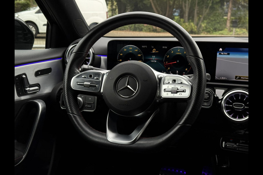 Mercedes-Benz A-Klasse 200 Aut. Bus. Sol. AMG Sport | Panorama | Burmester | Memory | Multi Beam | Sfeer Verlichting |
