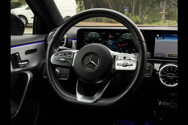 Mercedes-Benz A-Klasse 200 Aut. Bus. Sol. AMG Sport | Panorama | Burmester | Memory | Multi Beam | Sfeer Verlichting |
