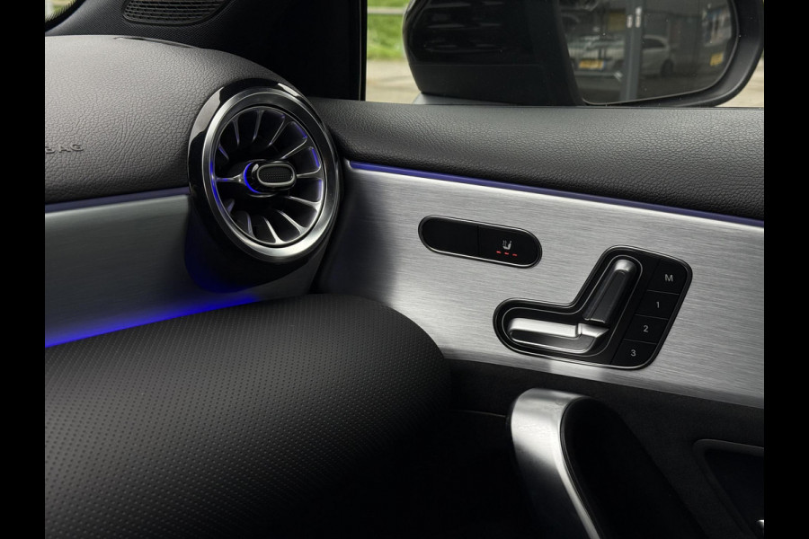 Mercedes-Benz A-Klasse 200 Aut. Bus. Sol. AMG Sport | Panorama | Burmester | Memory | Multi Beam | Sfeer Verlichting |