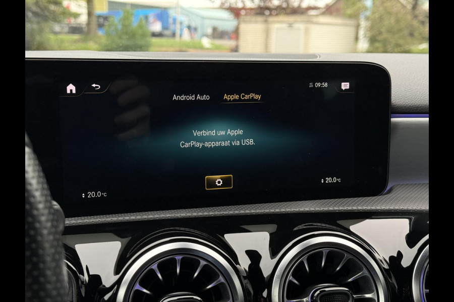 Mercedes-Benz A-Klasse 200 Aut. Bus. Sol. AMG Sport | Panorama | Burmester | Memory | Multi Beam | Sfeer Verlichting |