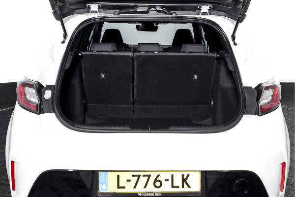 Toyota Corolla 1.8 Hybrid Active - Automaat | Adapt. Cruise | Afn. Trekhaak | PDC | Camera | App. Connect | ECC | LM 16" | Toyota Corolla 1.8 Hybrid Active - Automaat | Adapt. Cruise | Afn. Trekhaak | PDC | Camera | App. Connect | ECC | LM 16" |