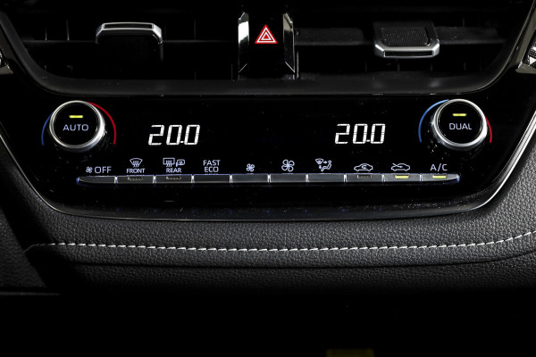 Toyota Corolla 1.8 Hybrid Active - Automaat | Adapt. Cruise | Afn. Trekhaak | PDC | Camera | App. Connect | ECC | LM 16" | Toyota Corolla 1.8 Hybrid Active - Automaat | Adapt. Cruise | Afn. Trekhaak | PDC | Camera | App. Connect | ECC | LM 16" |