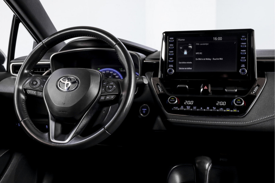 Toyota Corolla 1.8 Hybrid Active - Automaat | Adapt. Cruise | Afn. Trekhaak | PDC | Camera | App. Connect | ECC | LM 16" | Toyota Corolla 1.8 Hybrid Active - Automaat | Adapt. Cruise | Afn. Trekhaak | PDC | Camera | App. Connect | ECC | LM 16" |