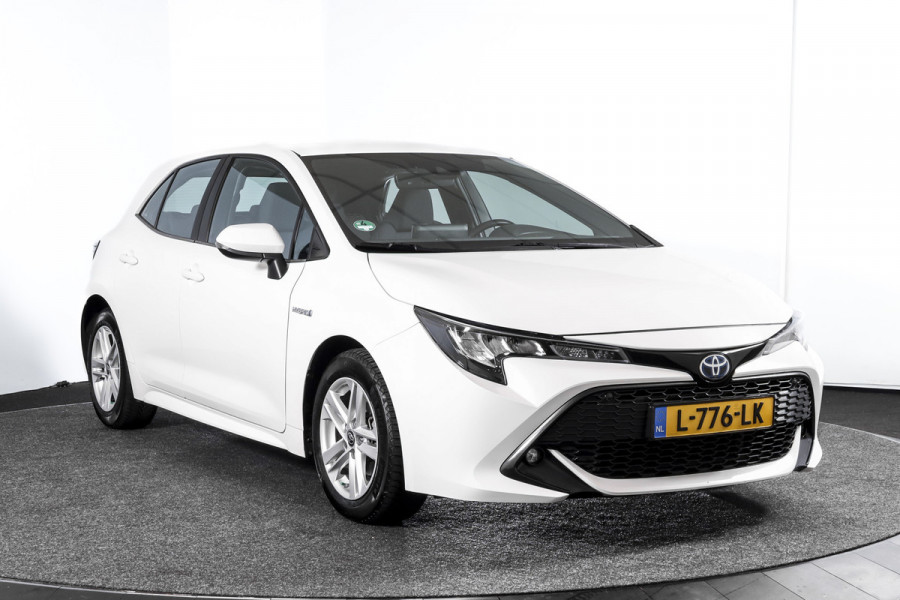 Toyota Corolla 1.8 Hybrid Active - Automaat | Adapt. Cruise | Afn. Trekhaak | PDC | Camera | App. Connect | ECC | LM 16" | Toyota Corolla 1.8 Hybrid Active - Automaat | Adapt. Cruise | Afn. Trekhaak | PDC | Camera | App. Connect | ECC | LM 16" |