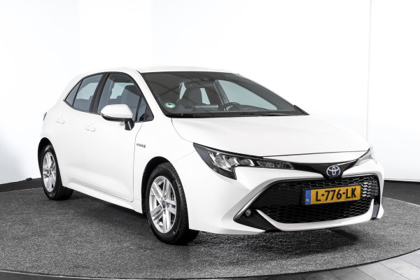 Toyota Corolla 1.8 Hybrid Active - Automaat | Adapt. Cruise | Afn. Trekhaak | PDC | Camera | App. Connect | ECC | LM 16" | Toyota Corolla 1.8 Hybrid Active - Automaat | Adapt. Cruise | Afn. Trekhaak | PDC | Camera | App. Connect | ECC | LM 16" |