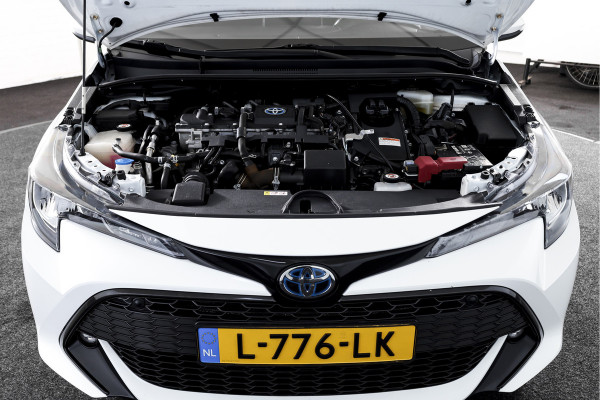 Toyota Corolla 1.8 Hybrid Active - Automaat | Adapt. Cruise | Afn. Trekhaak | PDC | Camera | App. Connect | ECC | LM 16" | Toyota Corolla 1.8 Hybrid Active - Automaat | Adapt. Cruise | Afn. Trekhaak | PDC | Camera | App. Connect | ECC | LM 16" |