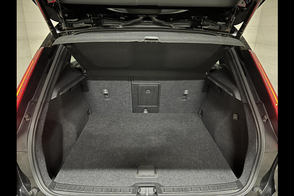 Volvo XC40 1.5 T5 Recharge R-Design Pano H/K 360° ACC Autopilot