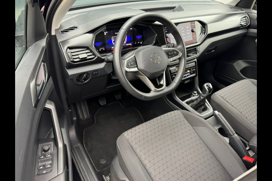 Volkswagen T-Cross 1.0 TSI Life * Carplay * Climate Control * Parkeersensoren *