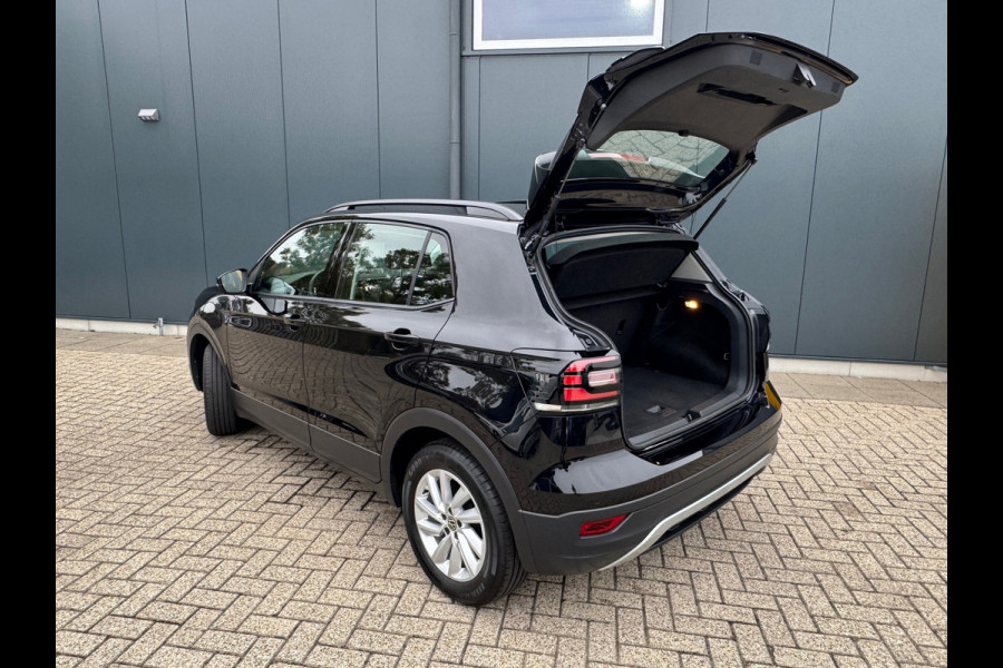 Volkswagen T-Cross 1.0 TSI Life * Carplay * Climate Control * Parkeersensoren *