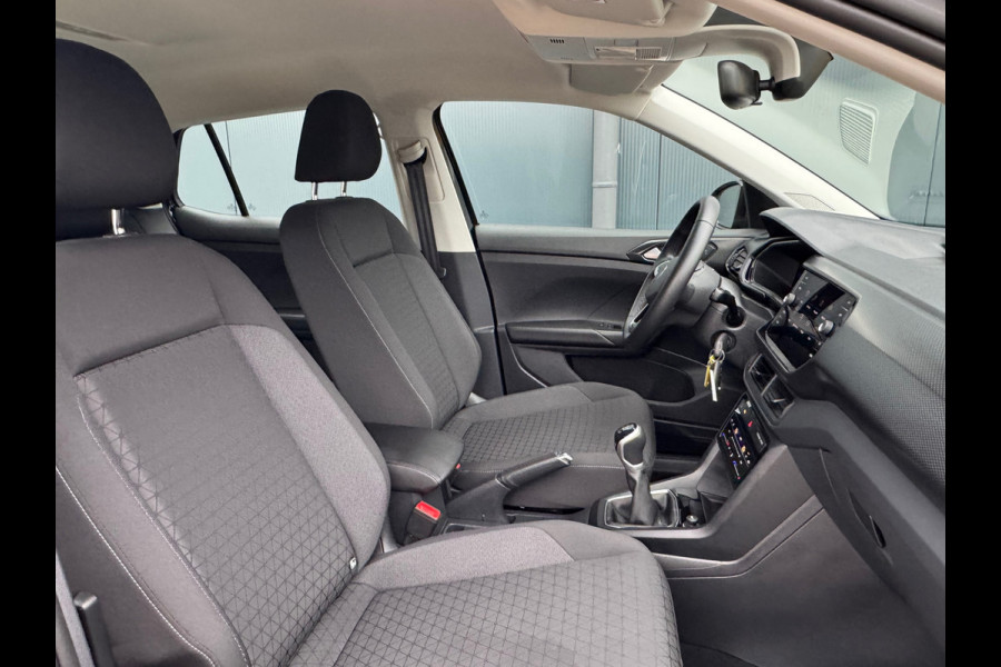 Volkswagen T-Cross 1.0 TSI Life * Carplay * Climate Control * Parkeersensoren *