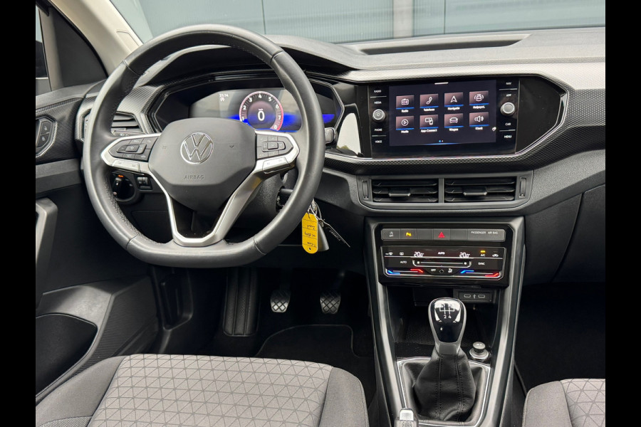 Volkswagen T-Cross 1.0 TSI Life * Carplay * Climate Control * Parkeersensoren *