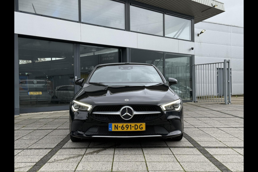 Mercedes-Benz CLA-Klasse Shooting Brake 180 Aut. Business Sol. Luxury | Leder Sport | Sfeer Verlichting | 18inch |