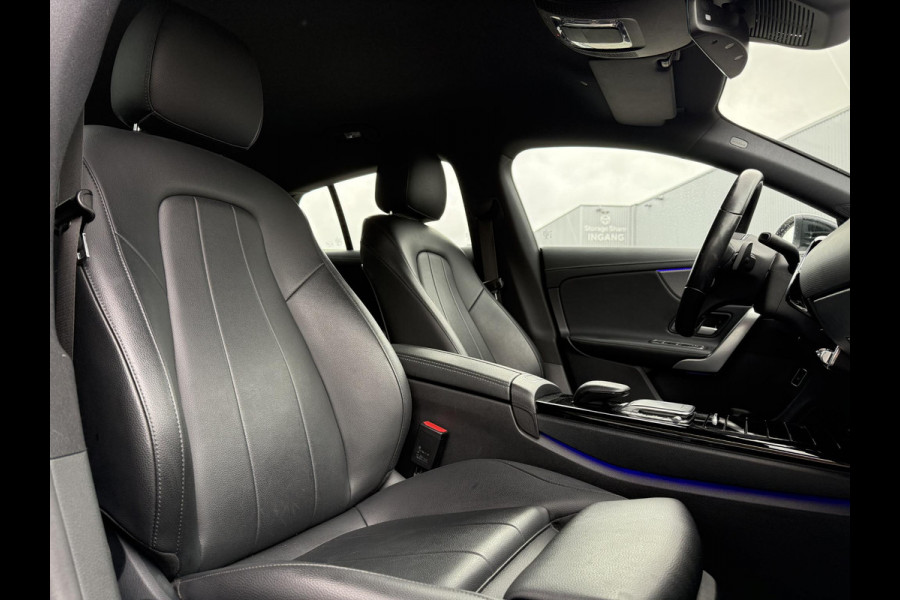 Mercedes-Benz CLA-Klasse Shooting Brake 180 Aut. Business Sol. Luxury | Leder Sport | Sfeer Verlichting | 18inch |