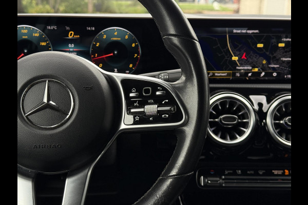 Mercedes-Benz CLA-Klasse Shooting Brake 180 Aut. Business Sol. Luxury | Leder Sport | Sfeer Verlichting | 18inch |