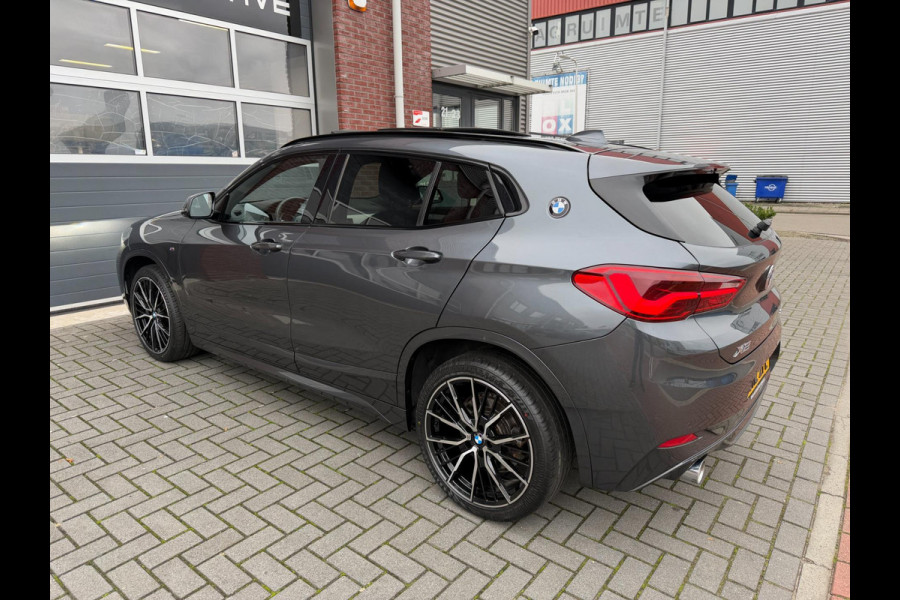 BMW X2 SDrive20i 192PK M-Sport LED Pano Camera Keyless Lane