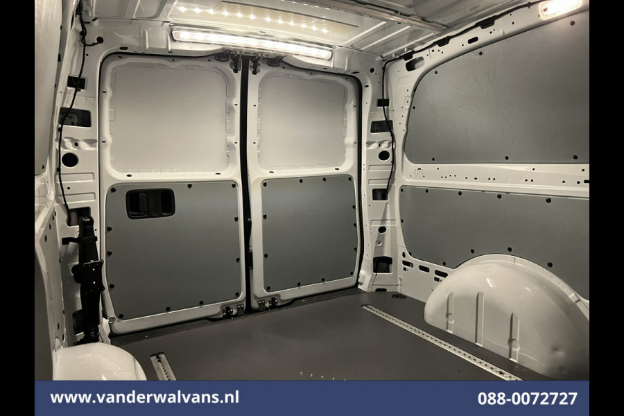 Mercedes-Benz Vito 116 CDI 164pk L2H1 Euro6 Airco | Camera | Apple Carplay | Android Auto | Cruisecontrol Stoelverwarming, Parkeersensoren, Bijrijdersbank