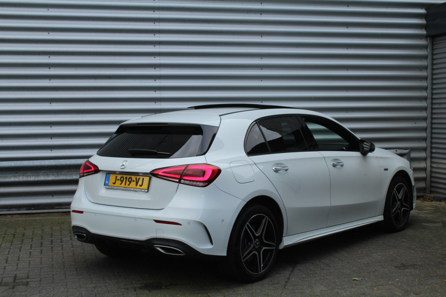 Mercedes-Benz A-Klasse 250 e 218pk Business Solution AMG Limited PHEV Automaat NL-Auto NAP Panoramadak Burmester Clima Cruise Navi Camera Sfeer LMV