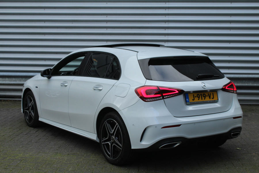 Mercedes-Benz A-Klasse 250 e 218pk Business Solution AMG Limited PHEV Automaat NL-Auto NAP Panoramadak Burmester Clima Cruise Navi Camera Sfeer LMV