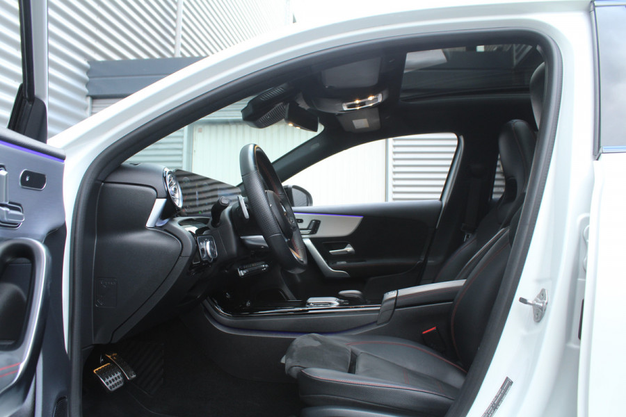Mercedes-Benz A-Klasse 250 e 218pk Business Solution AMG Limited PHEV Automaat NL-Auto NAP Panoramadak Burmester Clima Cruise Navi Camera Sfeer LMV