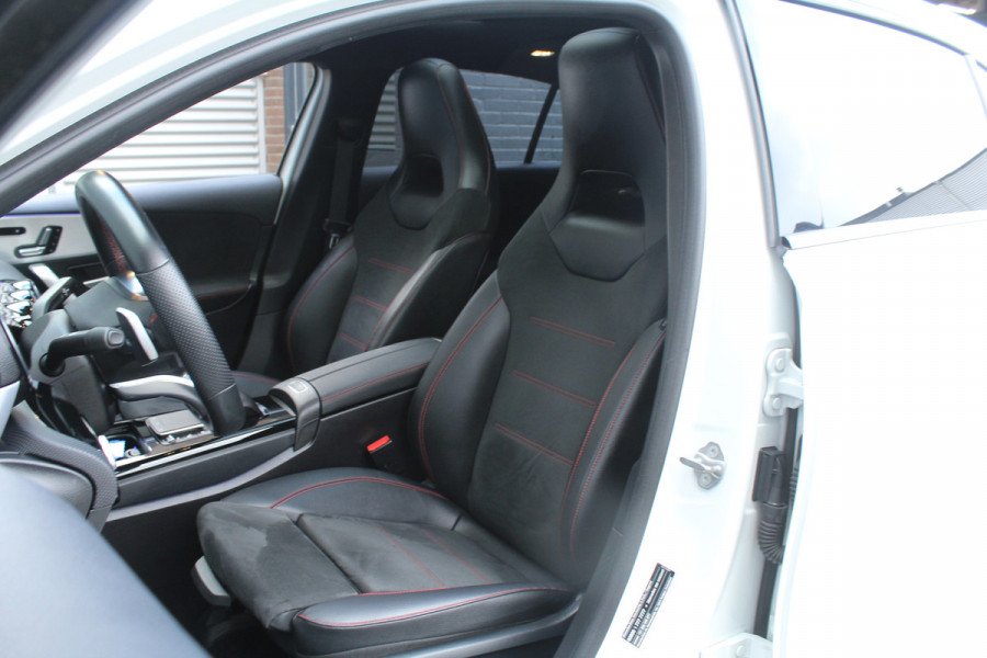 Mercedes-Benz A-Klasse 250 e 218pk Business Solution AMG Limited PHEV Automaat NL-Auto NAP Panoramadak Burmester Clima Cruise Navi Camera Sfeer LMV