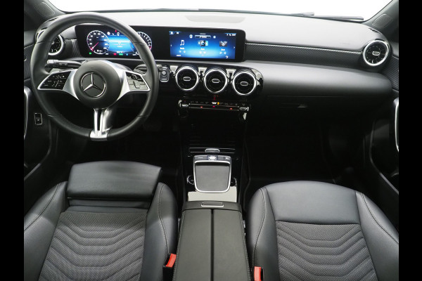 Mercedes-Benz A-Klasse 250 e Panamericana | Nieuw Model | Widescreen | Zwarte Hemel | Camera | Cruise | Carplay