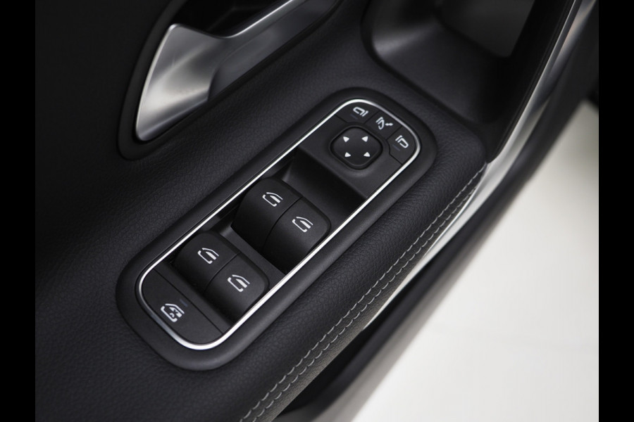 Mercedes-Benz A-Klasse 250 e Panamericana | Nieuw Model | Widescreen | Zwarte Hemel | Camera | Cruise | Carplay