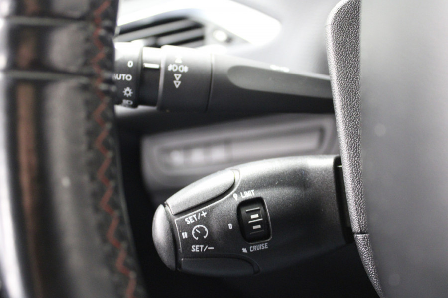 Peugeot 208 1.2 PureTech GT-line Camera|Carplay|Cruise|Clima