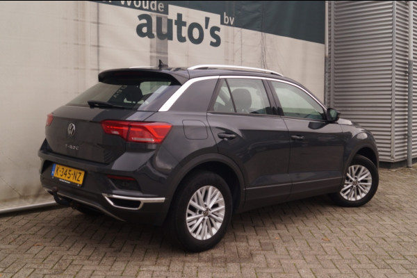 Volkswagen T-Roc 1.5 TSI 150pk Style Business -NAVI-ECC-DIGI-CAM- Volkswagen T-Roc 1.5 TSI 150pk Style Business -NAVI-ECC-DIGI-CAM-