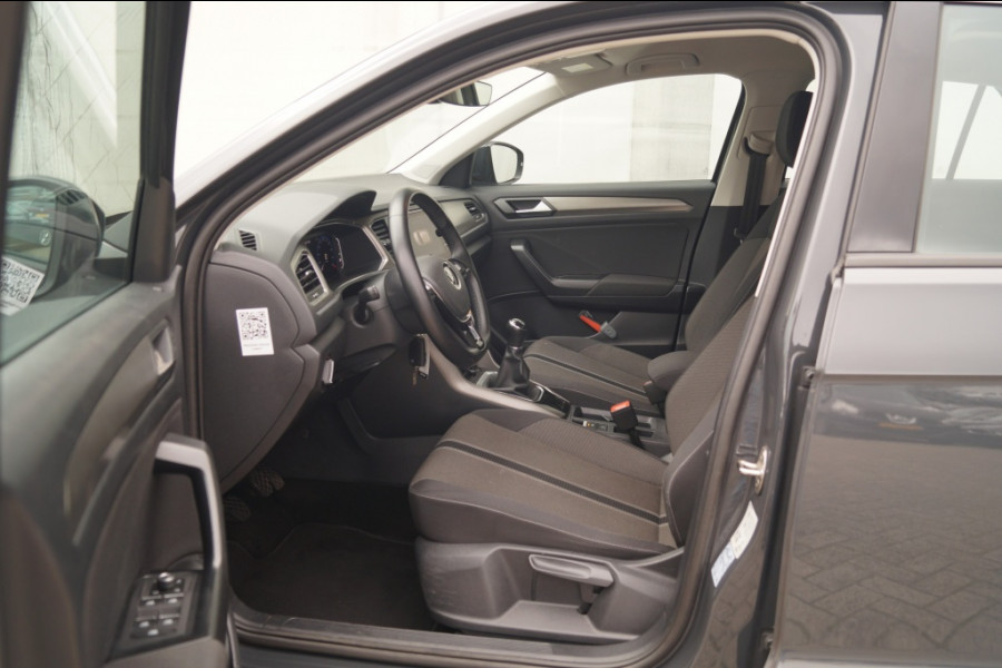 Volkswagen T-Roc 1.5 TSI 150pk Style Business -NAVI-ECC-DIGI-CAM- Volkswagen T-Roc 1.5 TSI 150pk Style Business -NAVI-ECC-DIGI-CAM-