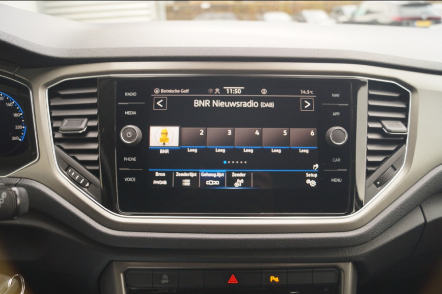Volkswagen T-Roc 1.5 TSI 150pk Style Business -NAVI-ECC-DIGI-CAM- Volkswagen T-Roc 1.5 TSI 150pk Style Business -NAVI-ECC-DIGI-CAM-