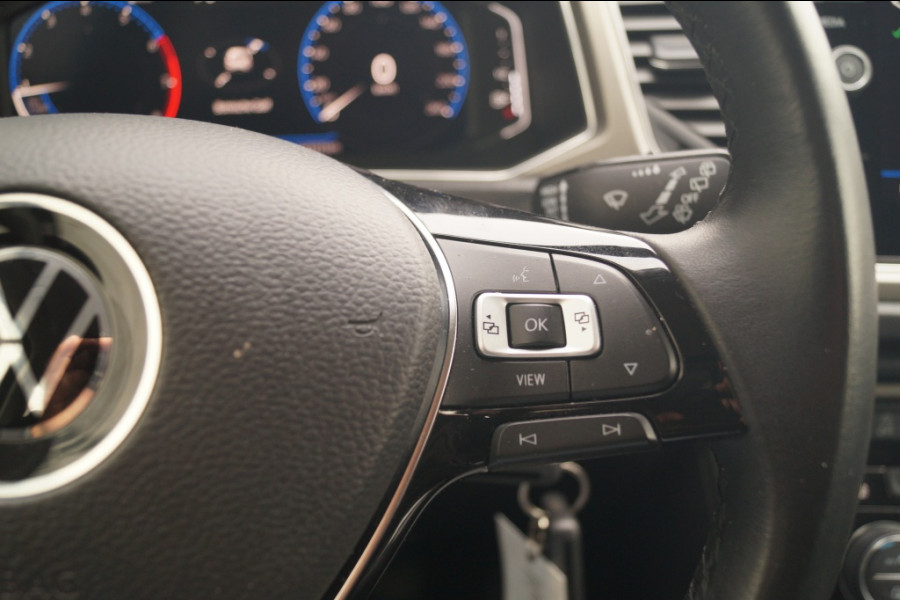 Volkswagen T-Roc 1.5 TSI 150pk Style Business -NAVI-ECC-DIGI-CAM- Volkswagen T-Roc 1.5 TSI 150pk Style Business -NAVI-ECC-DIGI-CAM-