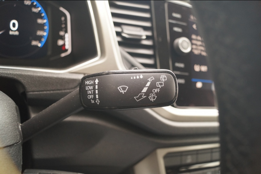 Volkswagen T-Roc 1.5 TSI 150pk Style Business -NAVI-ECC-DIGI-CAM- Volkswagen T-Roc 1.5 TSI 150pk Style Business -NAVI-ECC-DIGI-CAM-