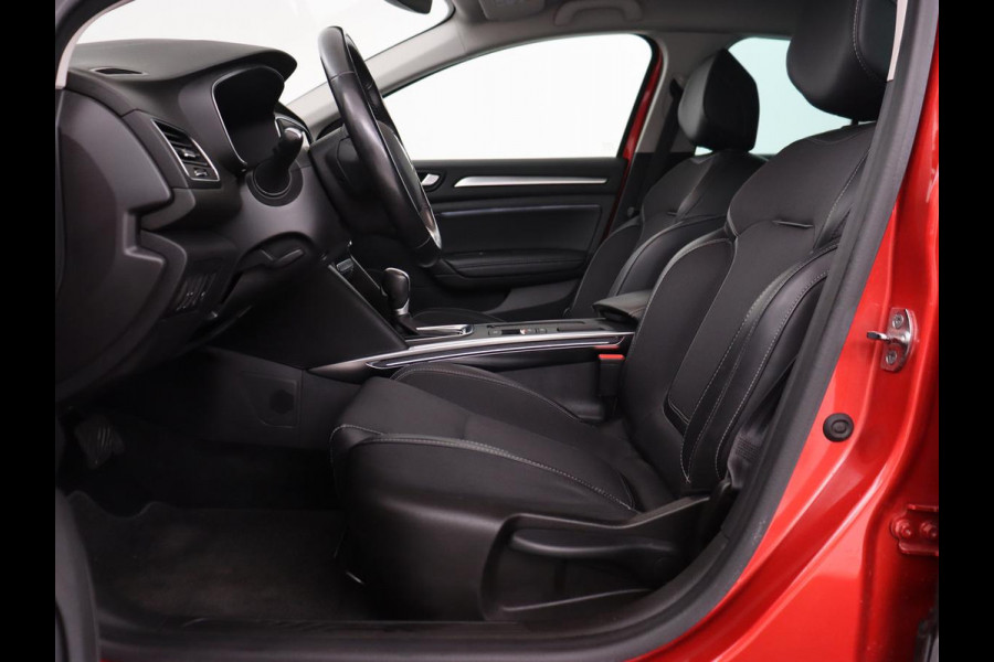 Renault Mégane 1.6 E-Tech Plug-In Hybrid 160 | Stoelverwarming | Head-Up | Trekhaak | Adaptive cruise | Carplay | Digital Cockpit | Climate control | Navigatie | Keyless | PHEV | Plug In