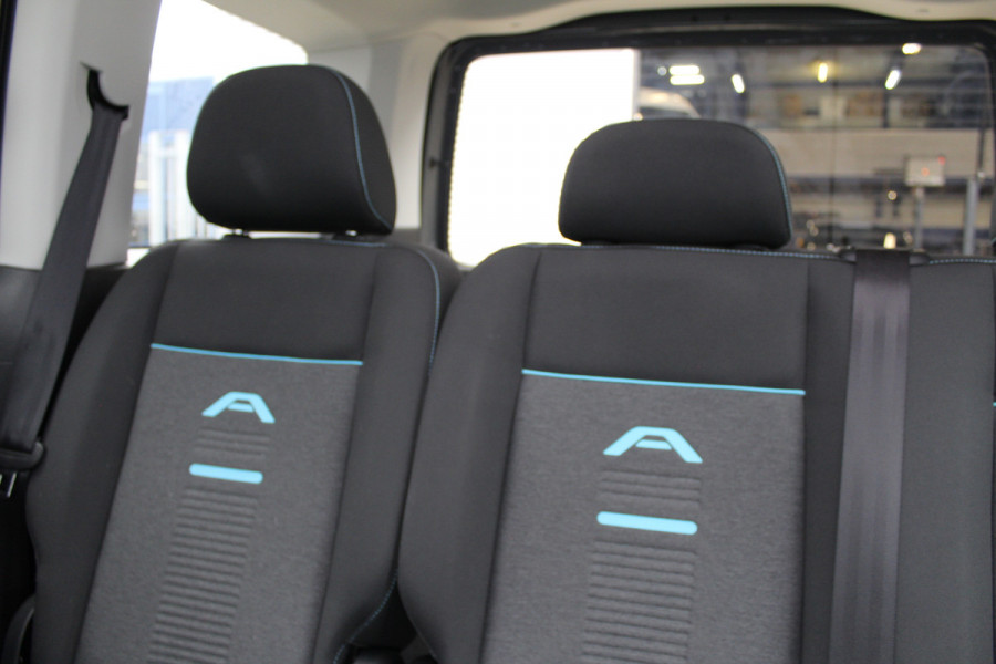 Ford Tourneo Connect 1.5 PHEV Active | Panoramadak | AGR | LED | BLIS | Navigatie Ford Tourneo Connect 1.5 PHEV Active | Panoramadak | AGR | LED | BLIS | Navigatie