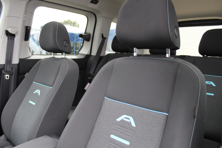 Ford Tourneo Connect 1.5 PHEV Active | Panoramadak | AGR | LED | BLIS | Navigatie Ford Tourneo Connect 1.5 PHEV Active | Panoramadak | AGR | LED | BLIS | Navigatie